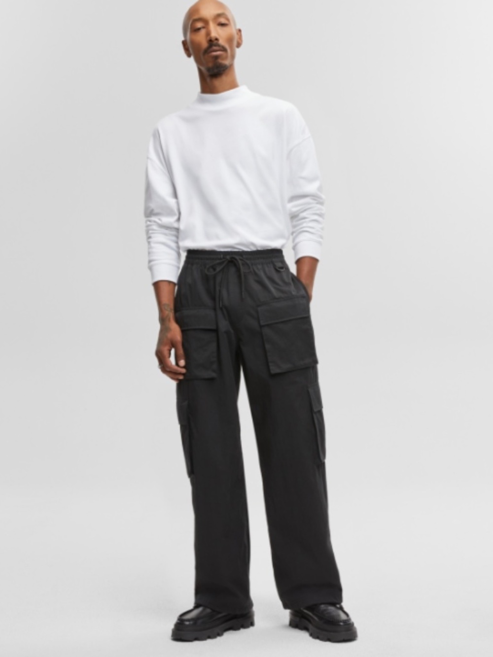 Mode of One Men's Wide-Leg Cargo Pants,  Deep Black SIZE XXL NWT